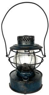 K19 1930s original blue painted Handlan Railroad Train Signal / Utility Lantern with clear Pennsylvania Railroad etched globe. Lantern is stamped �Handlan St. Louis USA� and �Elizabethtown Consol Gas Co� around the top. Measurements: 15� tall to top of handle (lantern is 10� tall) x 6 &frac12;� diameter base.