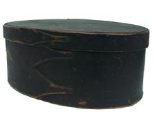 Y100 American, mid-19th century, bentwood. Dark green paint, single finger on lid and two fingers on base. Singed J.N. Clapp