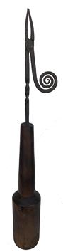 E582 Rare 18th Century Wrought Iron and Wood Rush light Holder, America, scrolled and twisted scissors-form wrought iron holder mounted on a tall hand turned walnut wooden base measuring 29 1/2” tall 3 3/4” diameter at base